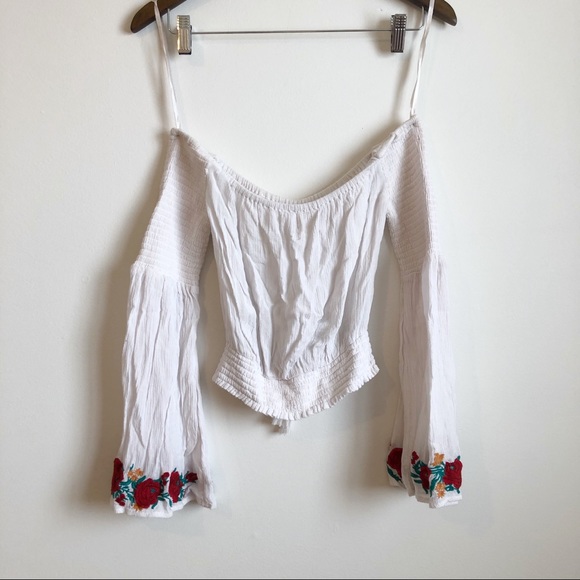 BAND OF GYPSIES Flare Sleeve Embroidered Crop Top - Picture 10 of 15